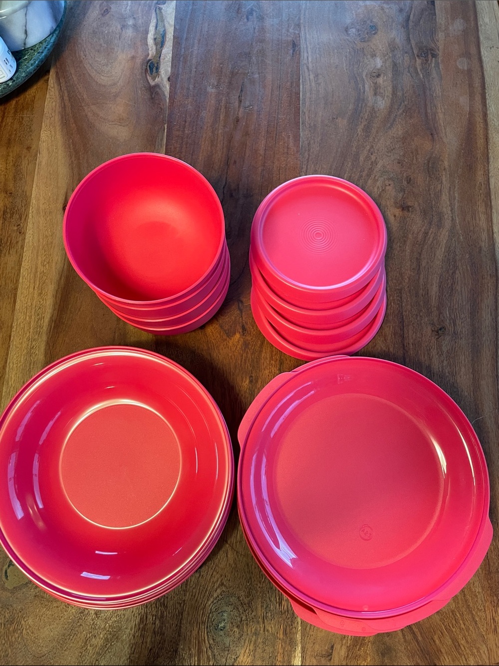 Tupperware Covered Plates & Matching Covered bowls -set of 4 each